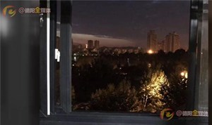 业主家中深夜被盗  “帮凶”竟是脚手架？