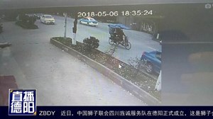 7岁男孩被三轮车撞伤  家人急寻肇事者