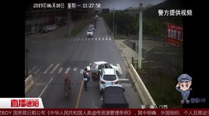 堪比大片场景！罗江警方国道上围堵杀人嫌犯