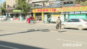 创城曝光台｜德阳这些人横穿马路被曝光了，今天不打码！