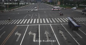 警车、救护车一路飞驰，德阳交警到底在做啥？