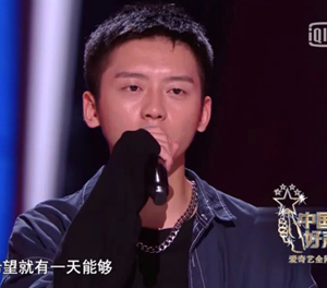 上热搜！中国好声音获八转，这个帅气男生是德阳的！