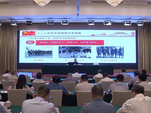 市委理论学习中心组学习（扩大）会召开