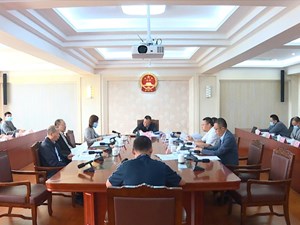 市九届人大常委会召开党组（扩大）会议暨第八次主任会议