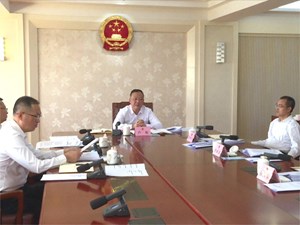 卢也主持召开市九届人大常委会第九次主任会议 