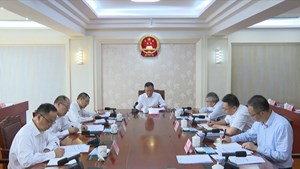 卢也主持召开市九届人大常委会党组（扩大）会议暨第十四次主任会议