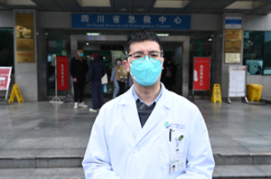 女子感染新冠后不停喝水，被送医抢救！医生紧急提醒！