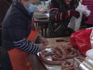 年味渐浓！我市香肠灌制忙出了一份“烟火味”