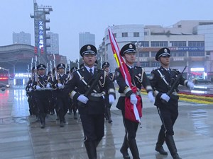 德阳：同升一面旗 共祝祖国好
