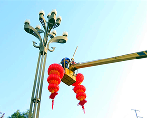 灯笼花卉扮靓城区  新春氛围感“拉满”