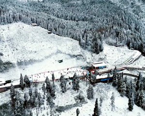 安逸春节 好耍德阳 | 什邡：冰雪旅游升温 山区“冷资源”变“热经济”