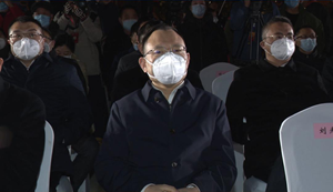 第十四届德阳灯会今晚璀璨亮灯，市委书记李文清，市委副书记、市长刘光强出席亮灯仪式