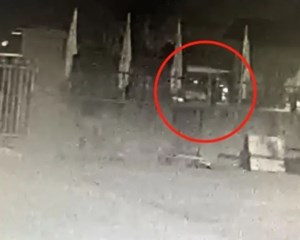 气愤！德阳男子撞老人后逃逸！老人受伤被送医，却……