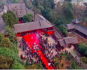 周末去哪儿玩？驱车半个多小时，这个地方正合适→