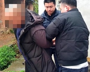 记得锁车！罗江男子深夜“拉车门”盗窃车内财物被抓！