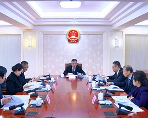 市九届人大常委会召开第二十三次主任会议