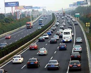 清明高速免费通行！这些高速路段最易堵→