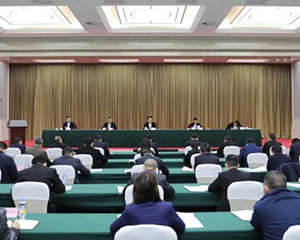 守牢安全生产和生态环保底线 营造良好经济社会发展环境