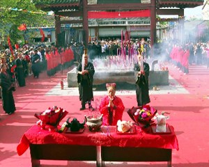 绵竹玉泉镇：拜水赏泉 巡游祈福 享民俗文化大餐