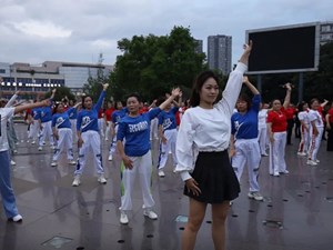 就在文庙广场，首次亮相！