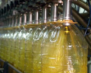 中江：菜油企业生产忙 开足马力提产能