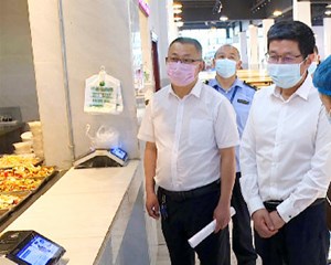 吴成钢率队前往四川工业科技学院检查食品安全情况