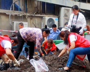 德阳：老旧小区改造施工中挖出上千枚铜币