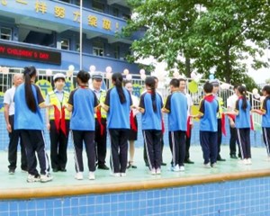 慰问送温暖 关怀暖童心