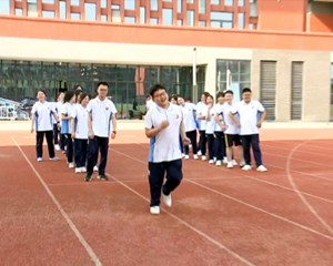 暖心服务再升温 全力护航备高考