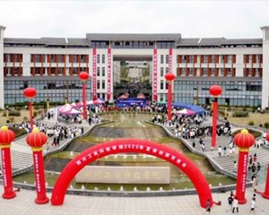 罗江：2023年夏季校园双选会举行