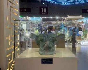 文博“顶流”来了！三星堆三大青铜器齐齐亮相四川馆