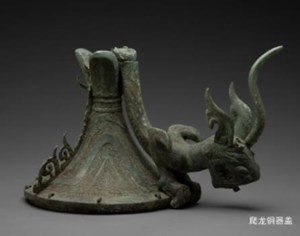惊艳亮相！三星堆再发布重大发现！两件奇奇怪怪的神像跨坑拼对成功