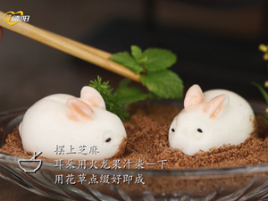 炎热的夏季除了冰饮和雪糕，怎么少得了冰凉的甜品叻~