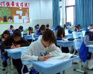 广汉：“10元·微爱”行动 圆贫困学子求学梦