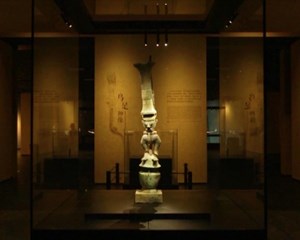 时隔37年再聚首 再现完整倒立鸟足顶尊神像