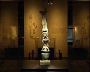 倒立鸟足顶尊神像 洞见古蜀人无限想象力