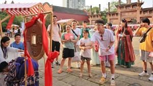  在德阳，七夕竟能这样过？来石刻免费耍剧本秀！
