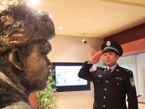 热搜爆了！他竟然是黄继光亲侄子！