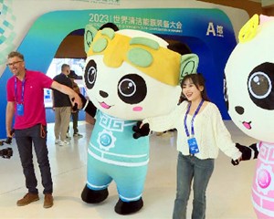 海外“网红”走进德阳 探寻古蜀之源 点赞重装之都