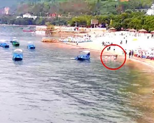 不负先辈之名 德阳民警休假期间勇救三名落水者