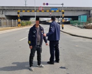 内外勾结偷“揩”公家油 德阳两司机被刑拘