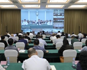 坚持人民至上守牢安全底线 确保全市人民群众度过一个安全祥和的节日