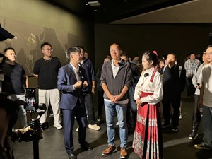 数百万人观看！今天， 俞敏洪来三星堆了......