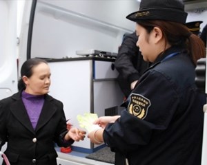 中江：“你买我检”进市场 守护“菜篮子”安全