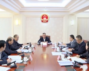 卢也主持召开市九届人大常委会第三十六次主任会议