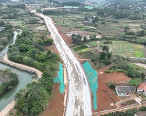 罗江这段道路即将改造完成，预计通行时间在……