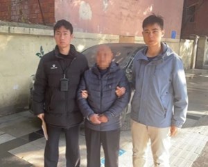 四川电视台曝光“用泡脚盆诈骗”