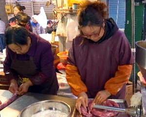 手工香肠生意走俏 传承文化升级消费