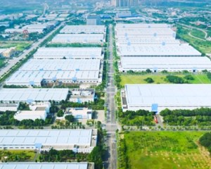 “不开灯”的智慧工厂