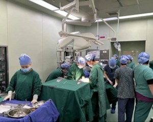 什邡：孕产妇突发严重并发症 多学科协作上演“生死时速”